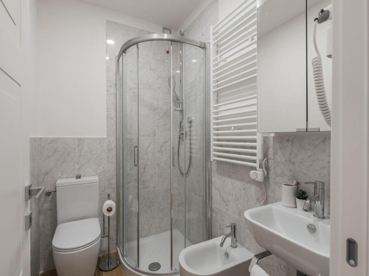 The Best Rent - Modern Three-Bedroom Apartment A Few Steps From The Colosseum Exterior photo