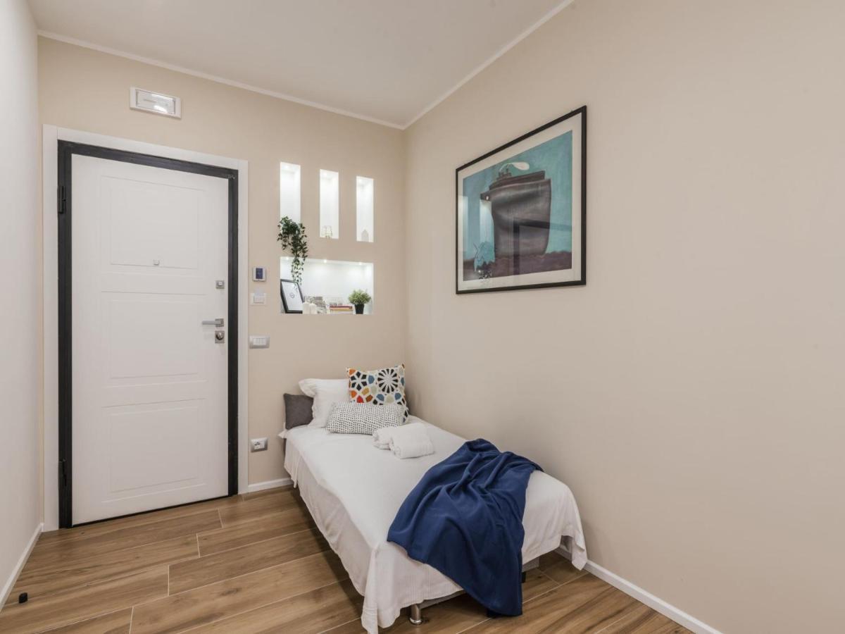 The Best Rent - Modern Three-Bedroom Apartment A Few Steps From The Colosseum Exterior photo