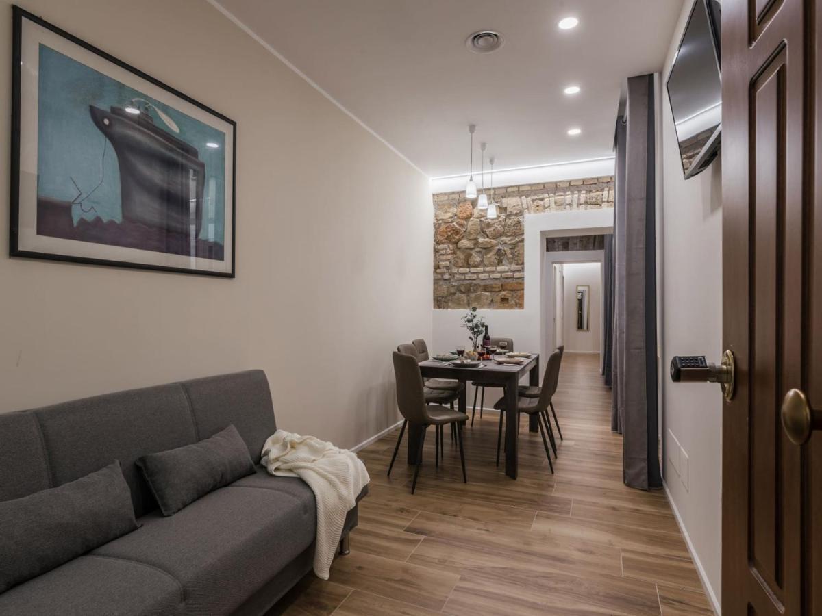 The Best Rent - Modern Three-Bedroom Apartment A Few Steps From The Colosseum Exterior photo